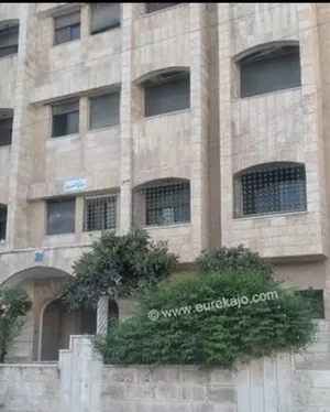 شقه للبيع بعد اشارة اقليم العاصمه طابق ثاني بسعررررررررر مغري جدا