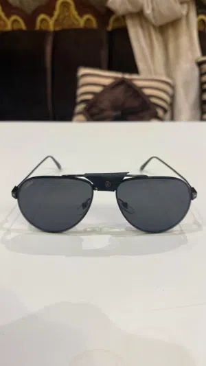 نظارة Cartier Santos de Cartier— فخامة بطابع استثنائي