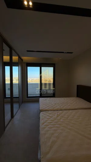 في أرقى مناطق عبدون روف مميز مفروش 200م داخلي - 165م خارجي بإطلالة رائعة /ref 1430