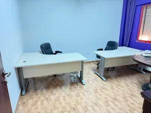 مكاتب خشب لون عصري للبيع
