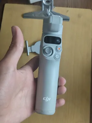 dji Osmo mobile 7 DJI Osmo Mobile 7 مانع اهتزاز ذكي ومحمول، مصمم لتسهيل التقاط فيديوهات سينمائية سلس