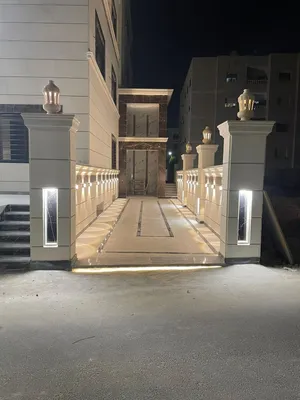 #شقق فاخره شقه للبيع  الجبيهة حي ام زويتينه مساحه 160م
