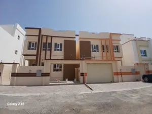 توين فيلا دورين منفصلة متميزة في العامرات في المنطقة الخامسة.