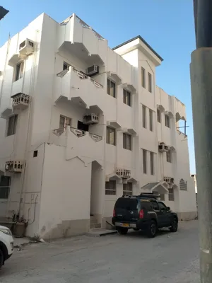 شقه في الدور الارضي للبيع