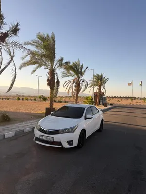 تويوتا كرولا 2015