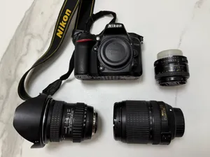 كاميرا نيكون D7200  مع 3 عدسات