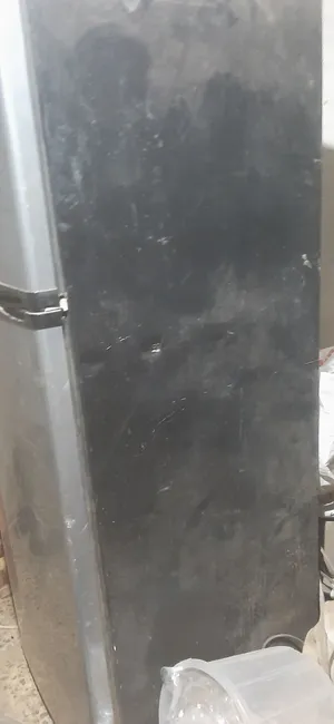 ثلاجه للبيع عررررطه