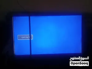 شاشه نضيف شغال كامل بس فيه خط مابثر شغاله كل اموره تمام على فحص معه رسيفر
