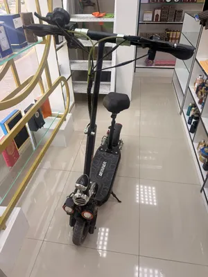 سكوتر كهربائي مستعمل جديد سرعته 75و عنده شاحن جوال
