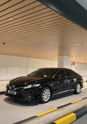 TOYOTA CAMRY GLE