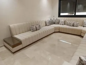 الملهم هو من الجلسات والصالونات