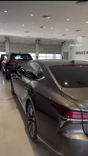 LEXUS LS 500