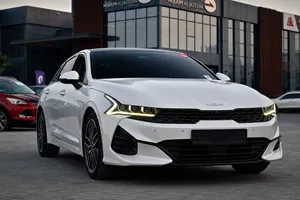 Used Kia K5 in Sharjah