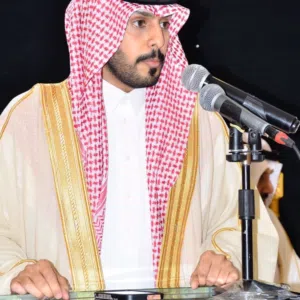 الإعلامي فواز بن فارس ( مقدم حفلات منبري ) وتسليم هدايا للمشاركين لخبرة أكثر من 5 سنوات في المجال