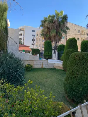 750 m2 5 Bedrooms Villa for Sale in Amman Tla' Ali