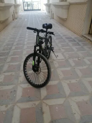 سيكل جبلي مده الاستعمال سنه هو بحاله ممتازه مقاس 24 حياكم خاص السعر 300 درهم قابل للتفاوض