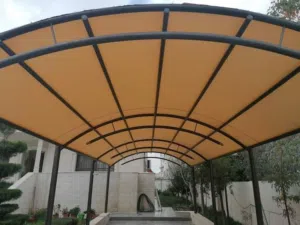 تفصيل مظلات قوسية لكراجات السيارات والساحات الخارجية. توصيل للمحافظات