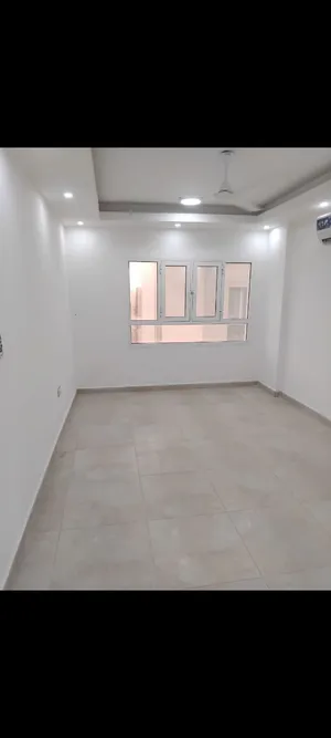 شقه للبيع في المعبيلة الجنوبيه
