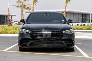 Mercedes S 580 مرسيدس بنز S 580 موديل 2022 (Night Package) – فل إضافات وممشى 9,000 كم فقط! شبه صفر