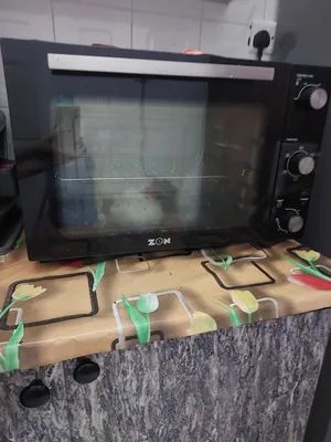 zoan company baking oven in good working.