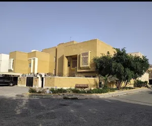 1000 m2 More than 6 bedrooms Townhouse for Sale in Kuwait City Surra