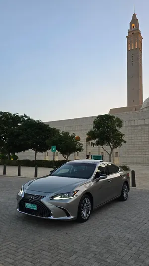Used Lexus ES in Muscat