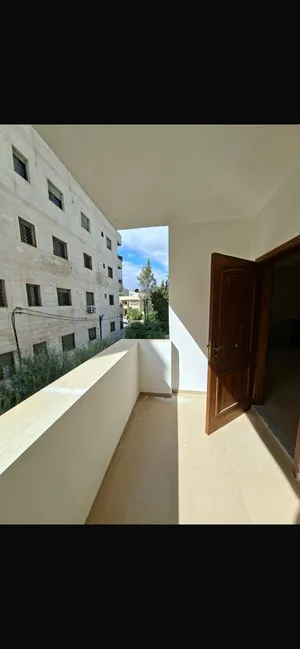 شقه مستقله مدخل مستقل داخل بيت مستقل- الحي الشرقي حي الورود قرب دوار الثقافه