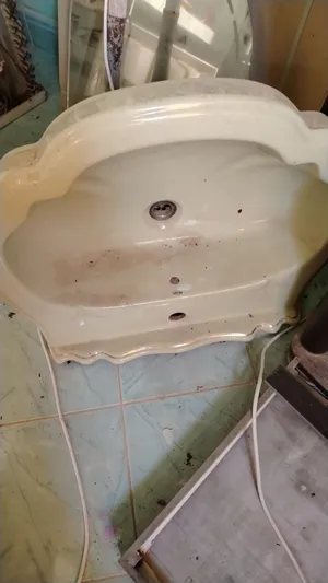 للبيع مغاسل