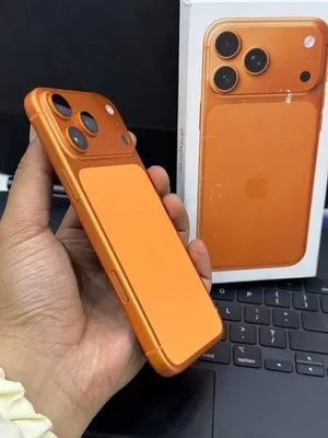 iPhone 17 Pro Max  برتقالي  وكالة  استعمال خفيف جدًا وقصير مدخل خط