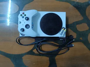 Xbox series S with controller battery's wires and box i provide delivery