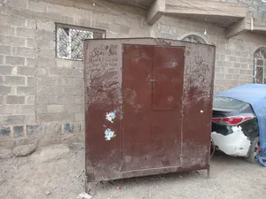 صنطقه او محل وكاله مع الرفوف معا كرسي محاسبه مع درج كرت جديد محبوط عمل تلحق ما تلحق مشكلتك حديد