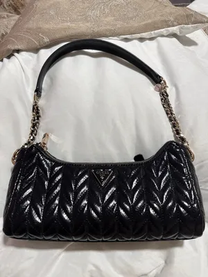 شنط نسائية ماركات GUESS، DKNY، CHARLES & KEITH وغيرها – بحالة ممتازة