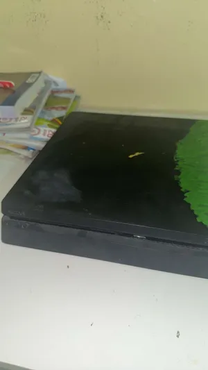 سوني فور وشاشه 120hz السعر 450 وقابل للتفاوض