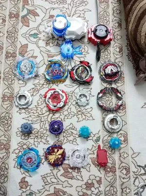 بلابل بي باتل أصلية للبيع شامل 4 بلابل كبار أصلية بشكلين ومقبضين سحب وخيط و3 طبقات أخرى وقطع مساعدة