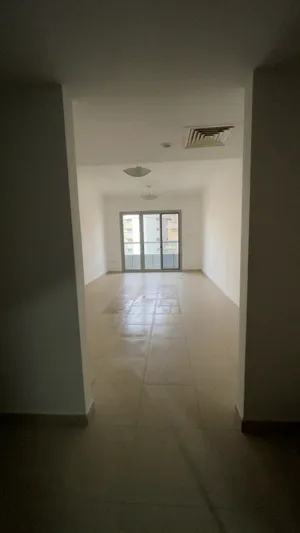 APARTMENT FOR RENT 2 BEDROOM / 3 BATHROOM SPACIOUS HALL KITCHEN MARBLE AND MAID ROOM. CLEAN AND NICE