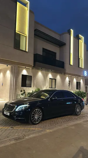 مرسيدس S500 موديل 2015 - كحلي داخل اسبريسو - وارد قرقاش (لوحات دبي)