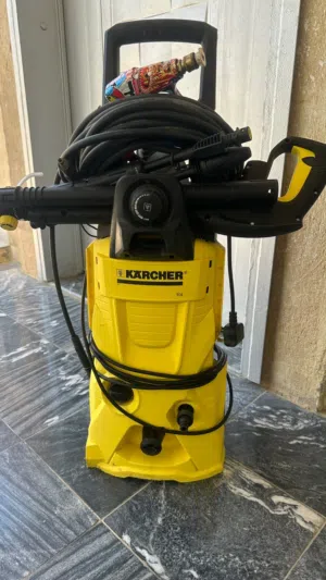 مضخة ماء karcher  بحالة جداً ممتازة