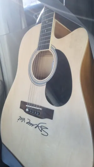 قيتار اكوستك acoustic guitar