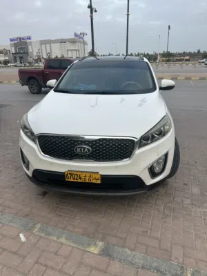 Used Kia Sorento in Dhofar