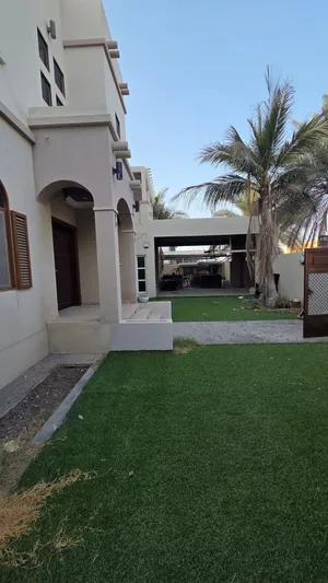 فيلا راقية في الحيل