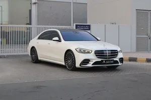 Mercedes S500 2022 Gcc full options panoramic sunroof original paint Accident free done 46000 km onl
