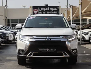 MITSUBISHI OUTLANDER 2023 - 4WD - 7STR - ACCIDENTS FREE - ORIGINAL PAINT - PERFECT INSIDE OUT