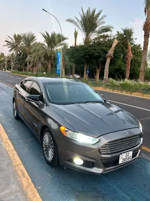 Ford Fusion Titanium Hybrid 2014