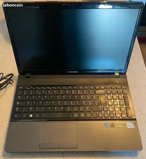 Samsung Series 3 Essential Notebook NP300E5C - A0ES