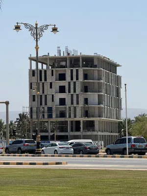 احجز شقتك المؤثثه ف قلب صلاله بالسعاده واستلمها بعد10شهور