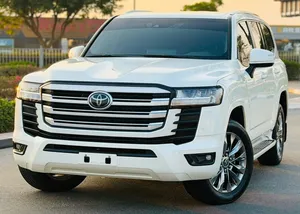 Used Toyota Land Cruiser in Sharjah