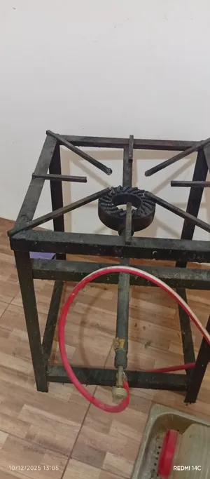 غاز طباخ مستعمل بحاله جيدة