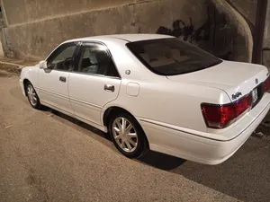 Used Toyota Crown in Basra