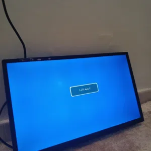 شاشه استعمال انظيف موجود جميع كمليتها