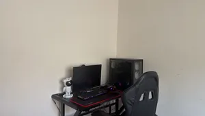 Gigabyte pc and gigabyte monitor